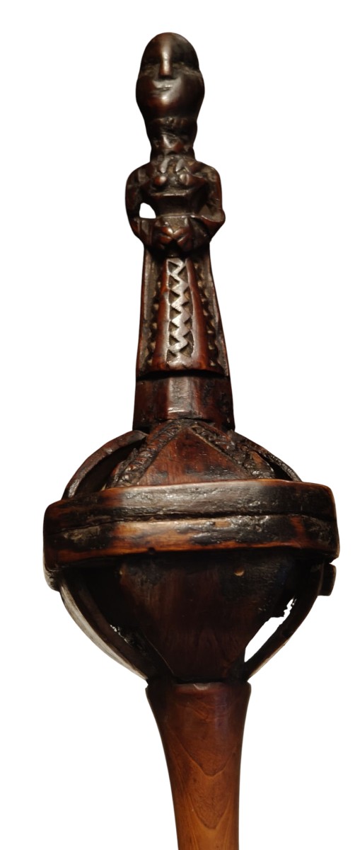 Anthropomorphic Italian Distaff-photo-1