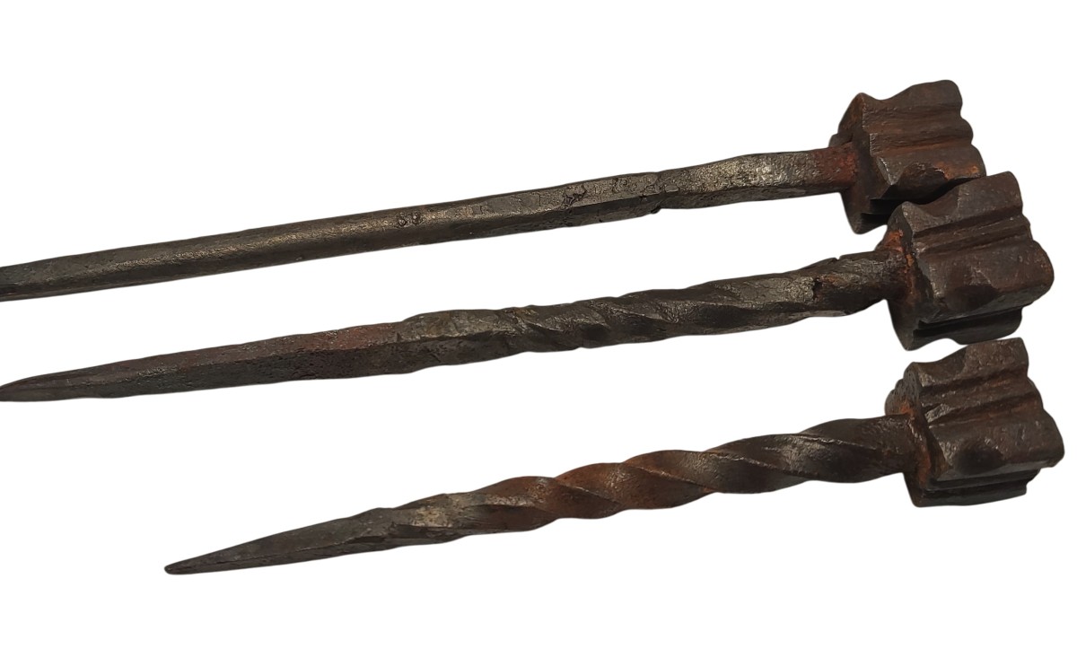 3 Large Wrought Iron Nails XVII-xviii Century-photo-4