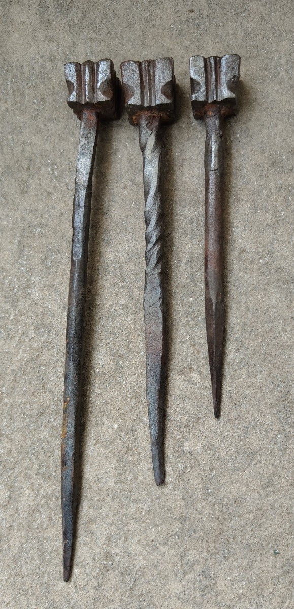 3 Large Wrought Iron Nails XVII-xviii Century-photo-1