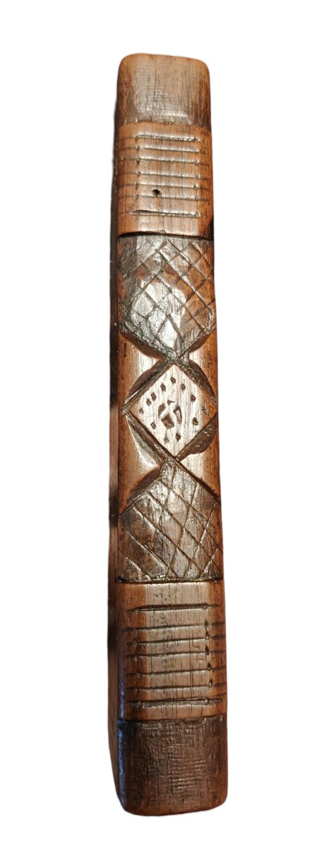 Boite En Bois Sculpté En Forme De Livre Italie XIXe Siècle-photo-2