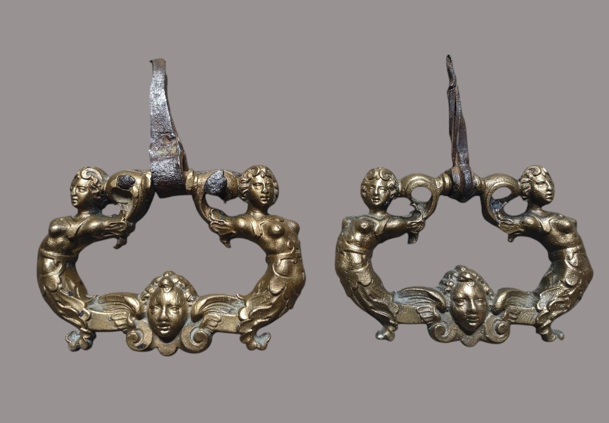 Paire De Poignées En Bronze XVIIe siècle