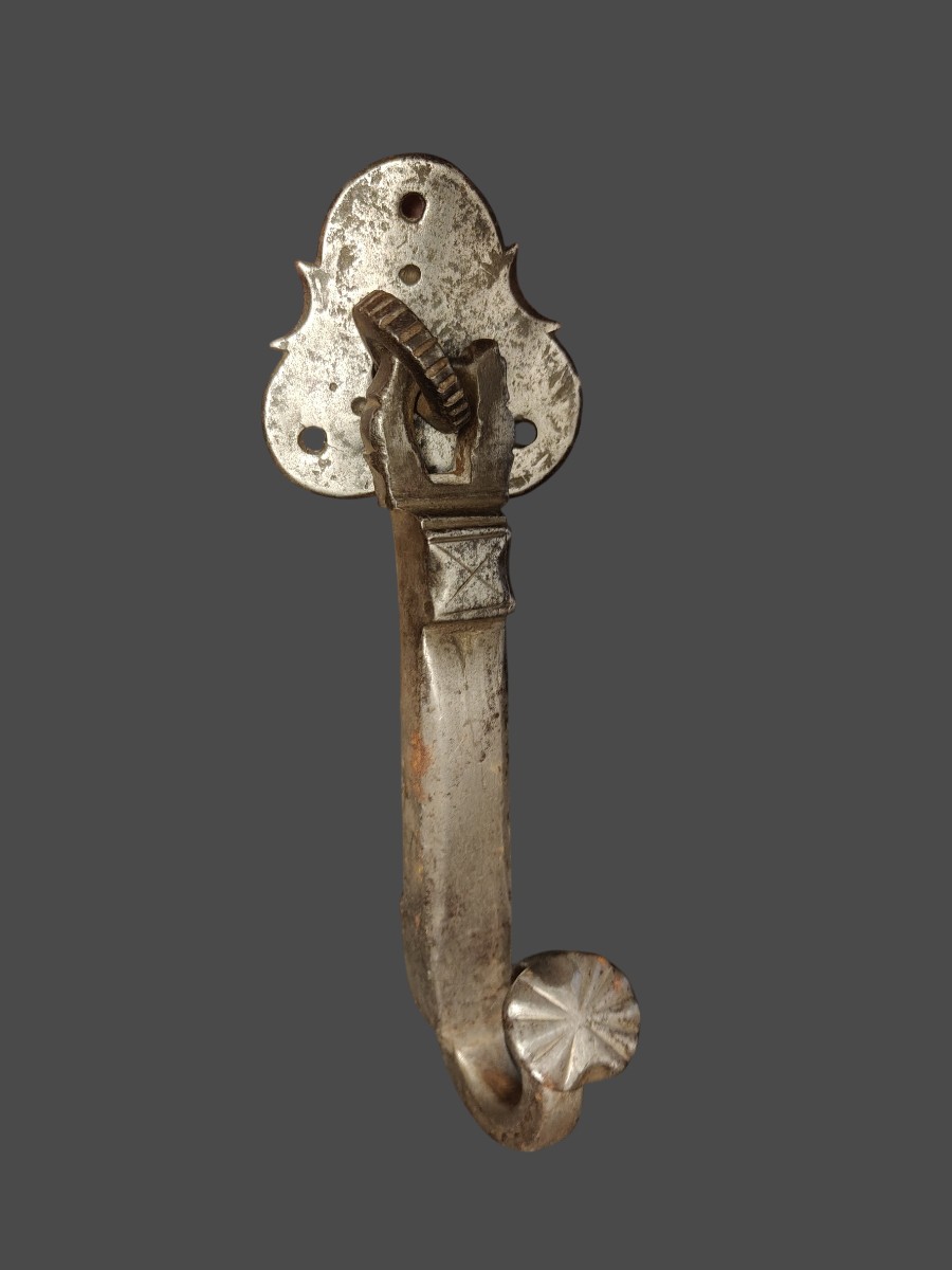 Heurtoir En Fer Forgé Début XVIIIe Siècle