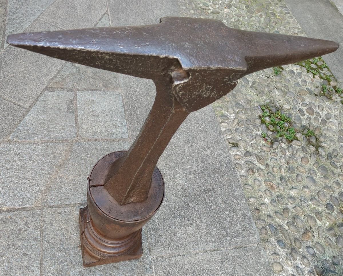 Bigorne en fer forgé fin du XVIIe siècle