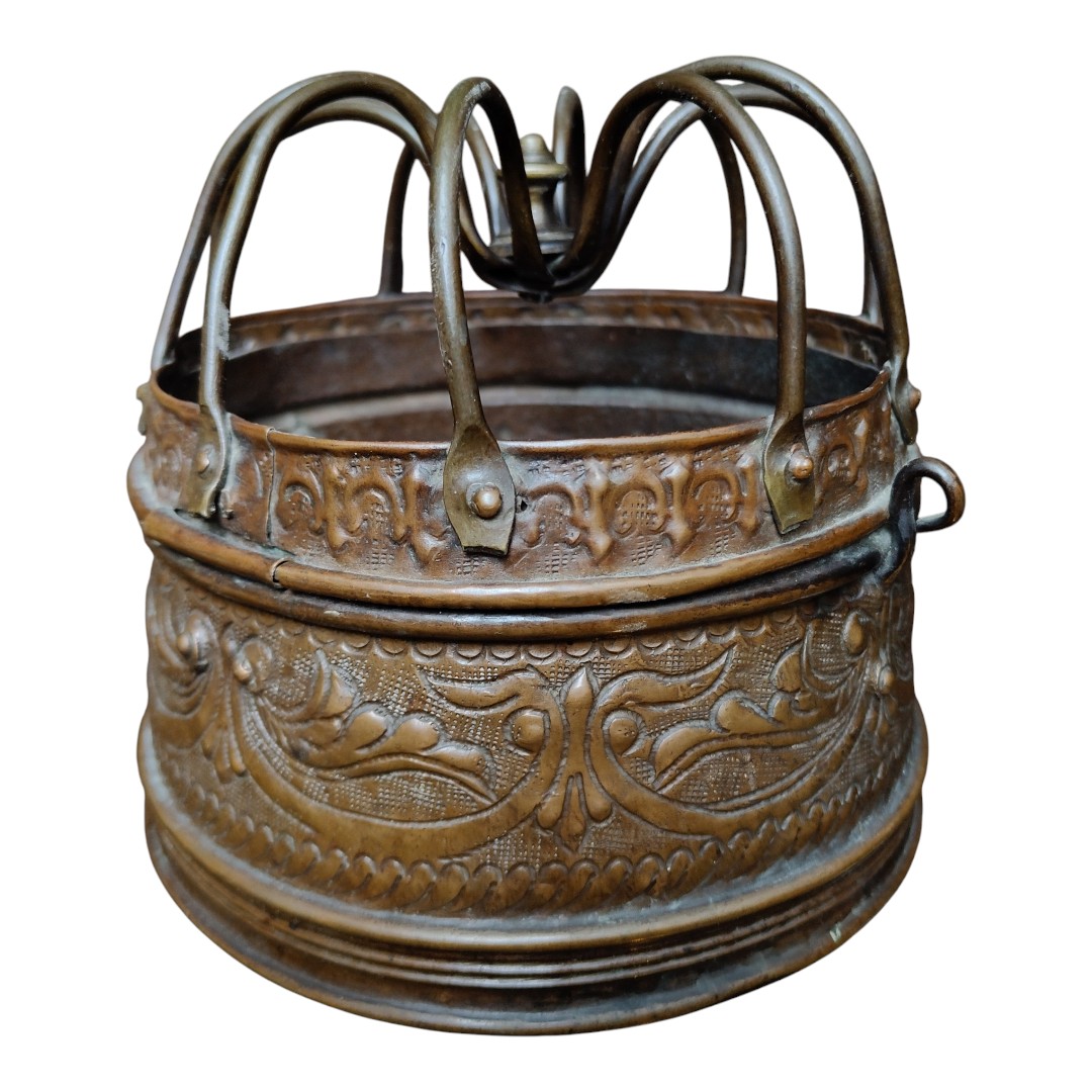 Chaufferette en cuivre gravée Italie XVIIIe siècle-photo-4