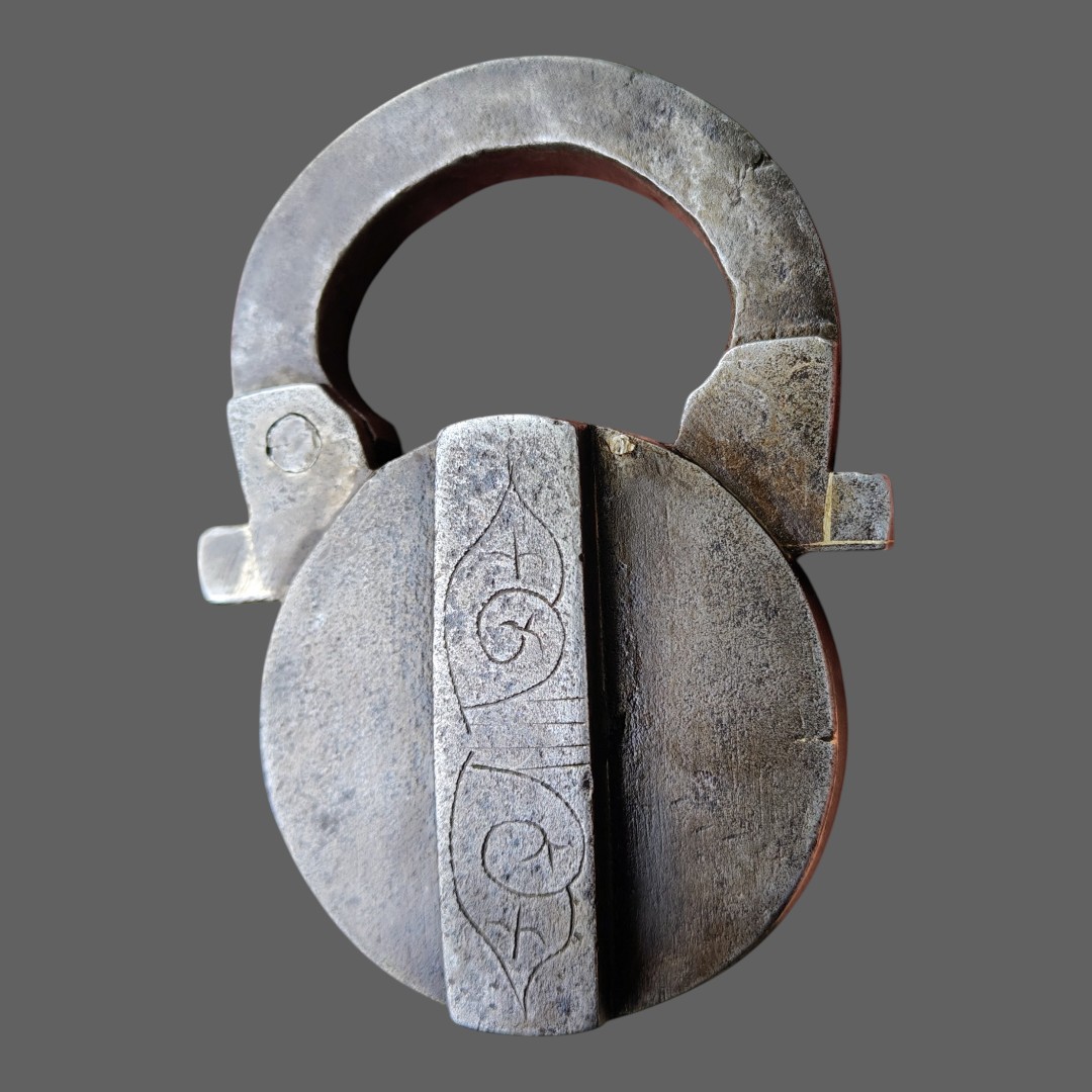 Cadenas en fer forgé et gravé XVIIe siècle-photo-3