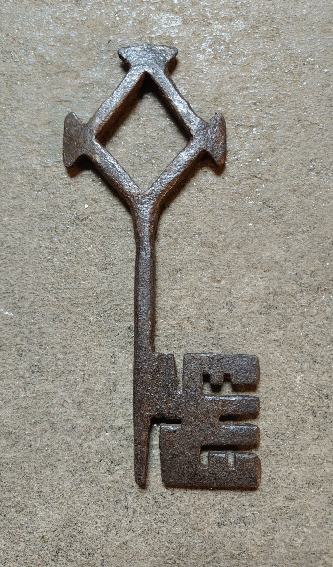 Large Iron  Gothic Key 22 Cm-photo-4