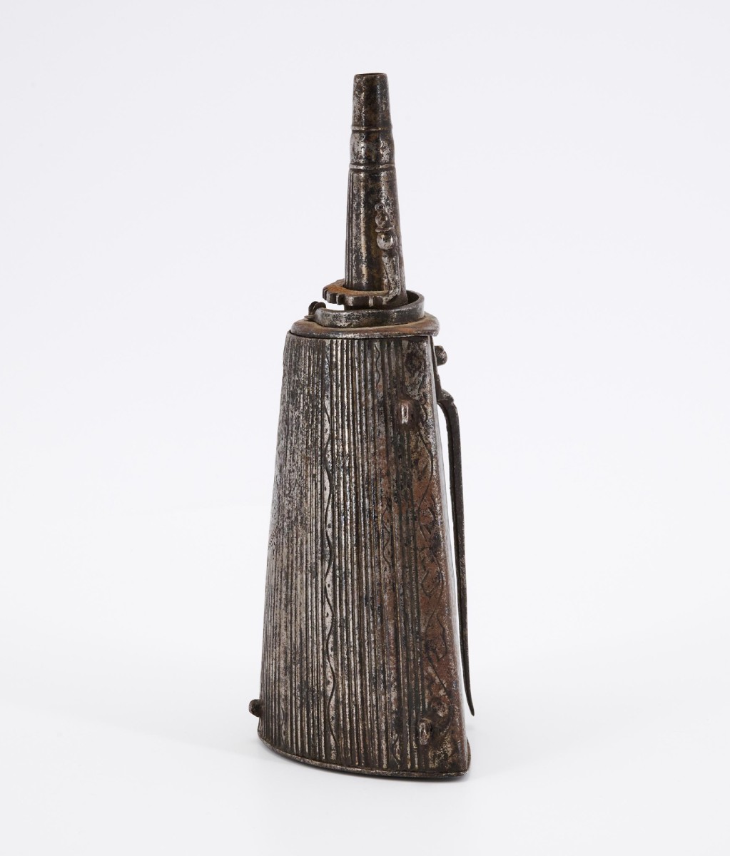 Iron Powder Flask, Brescia, Circa 1600-photo-4