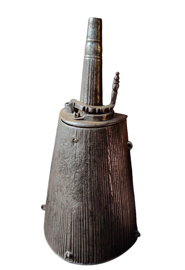 Iron Powder Flask, Brescia, Circa 1600-photo-4