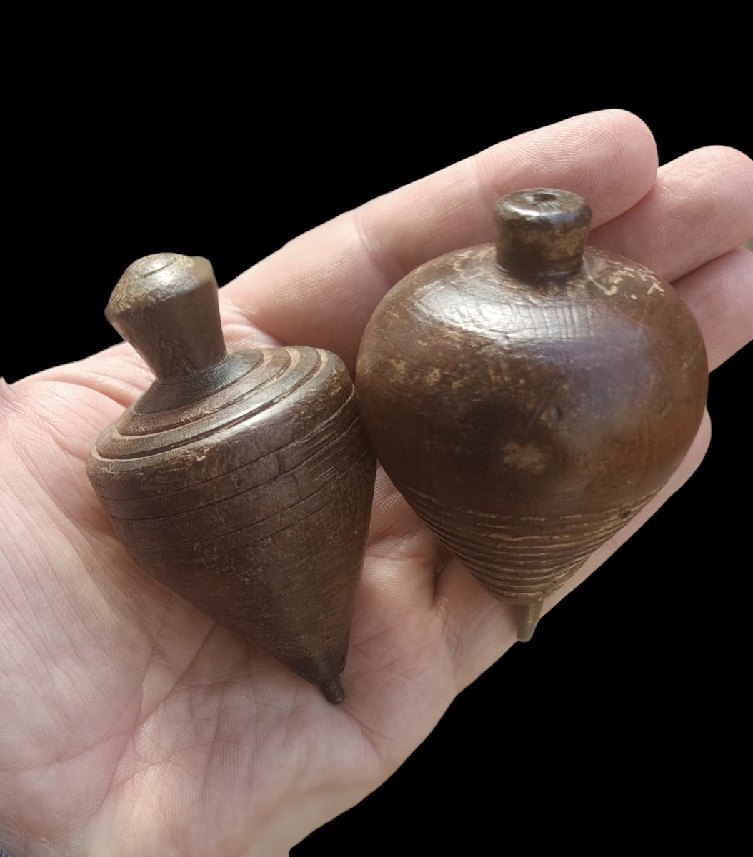  Pair Of 19th Century Turned Wooden Spinning Tops-photo-3