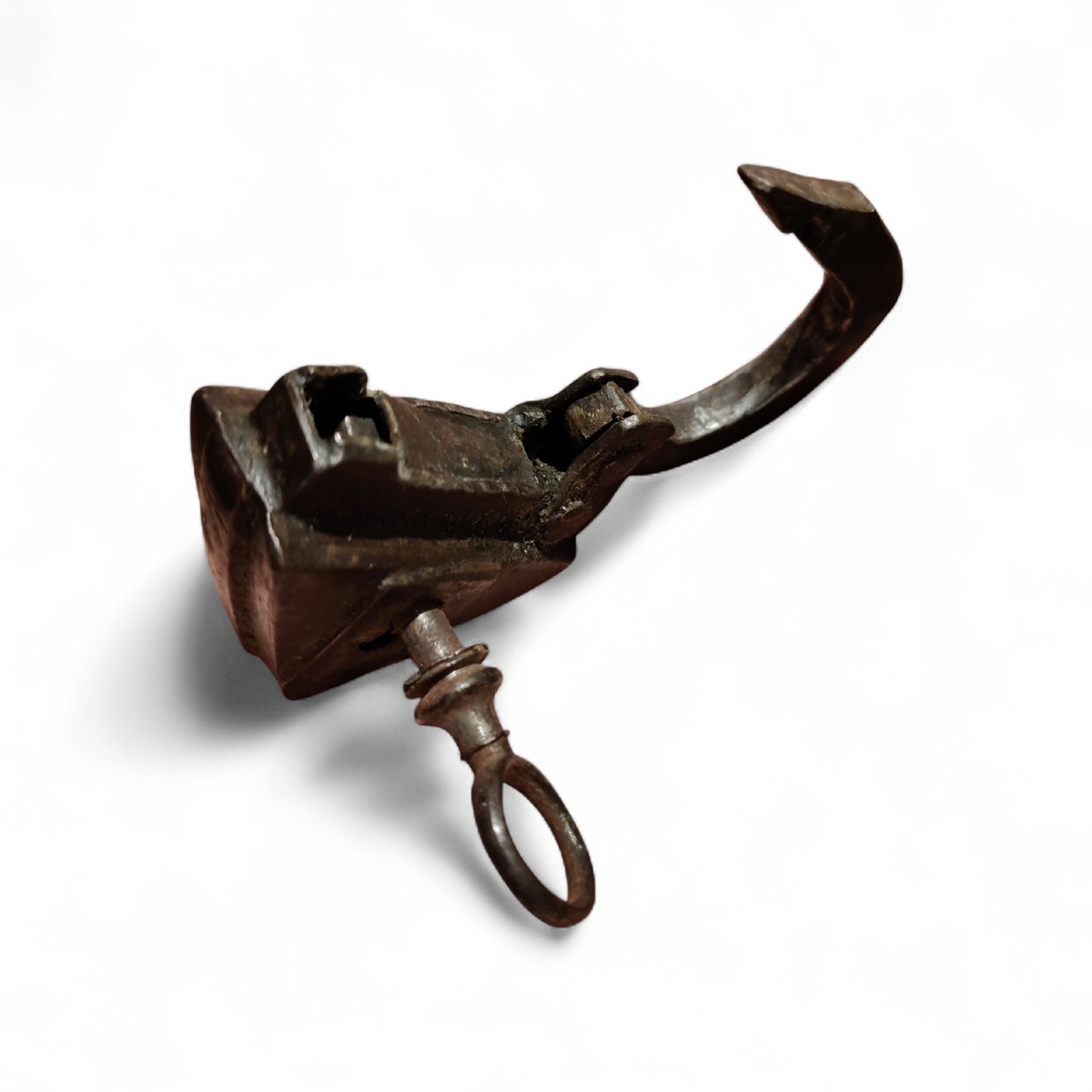 Small Trianngular Wrought Iron Padlock Germany XVII Century-photo-4
