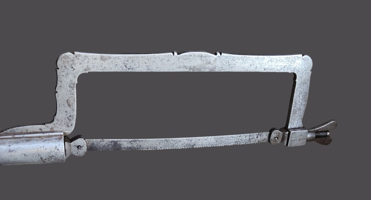 Scie à amputation en fer forgé XVIIIe siècle-photo-2