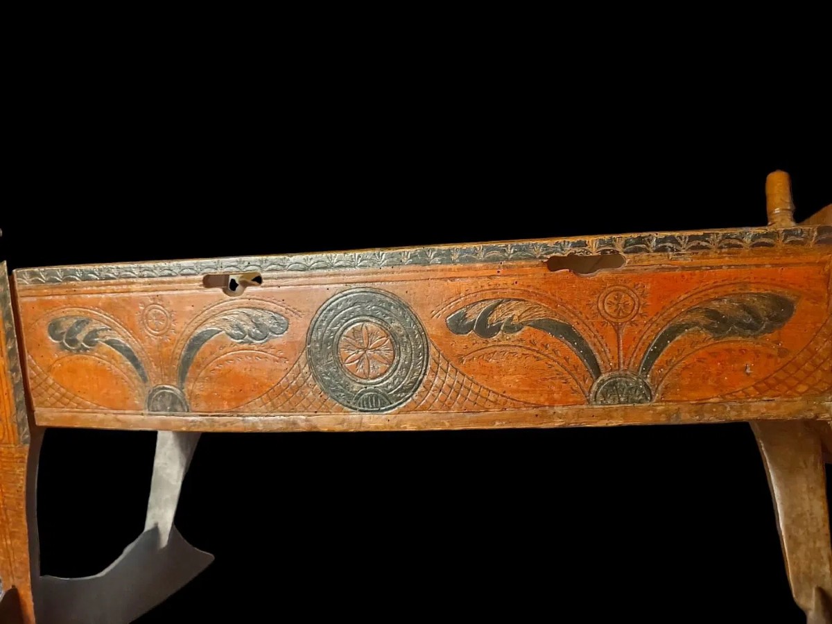 Berceau en bois peint Alpes Italiennes (Valsesia) début XIXe siècle-photo-2