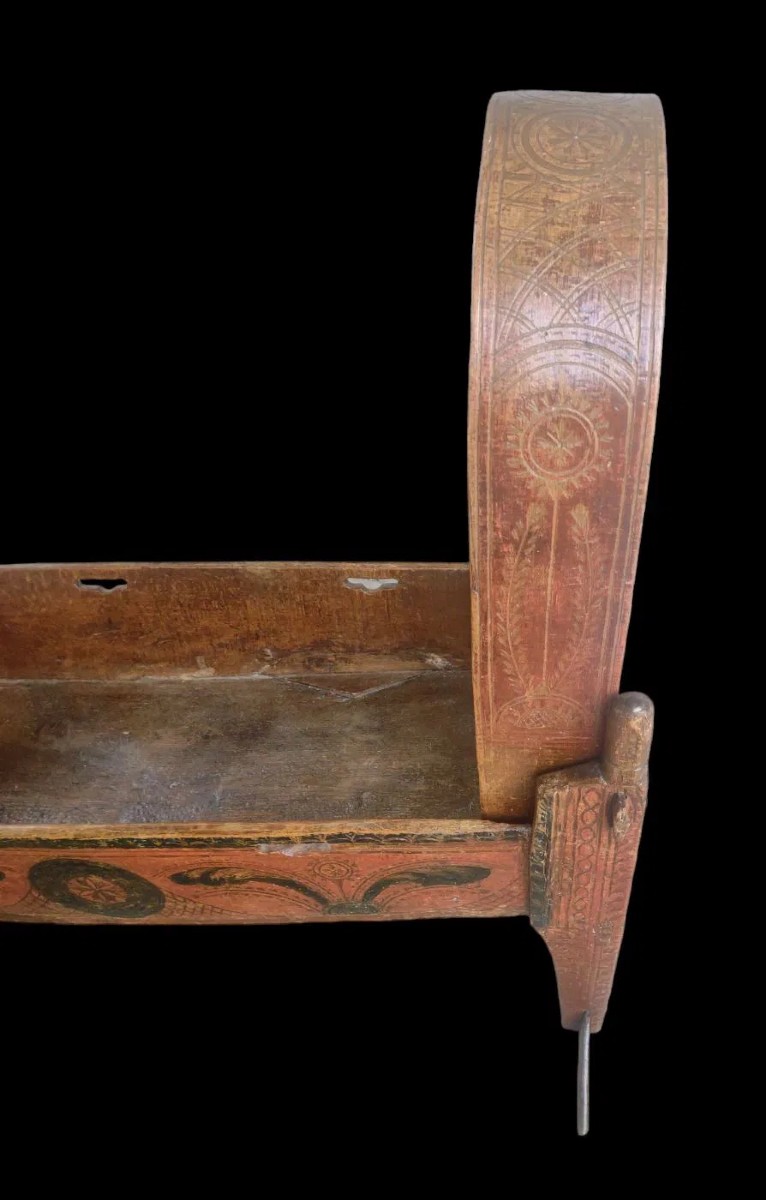 Berceau en bois peint Alpes Italiennes (Valsesia) début XIXe siècle-photo-4