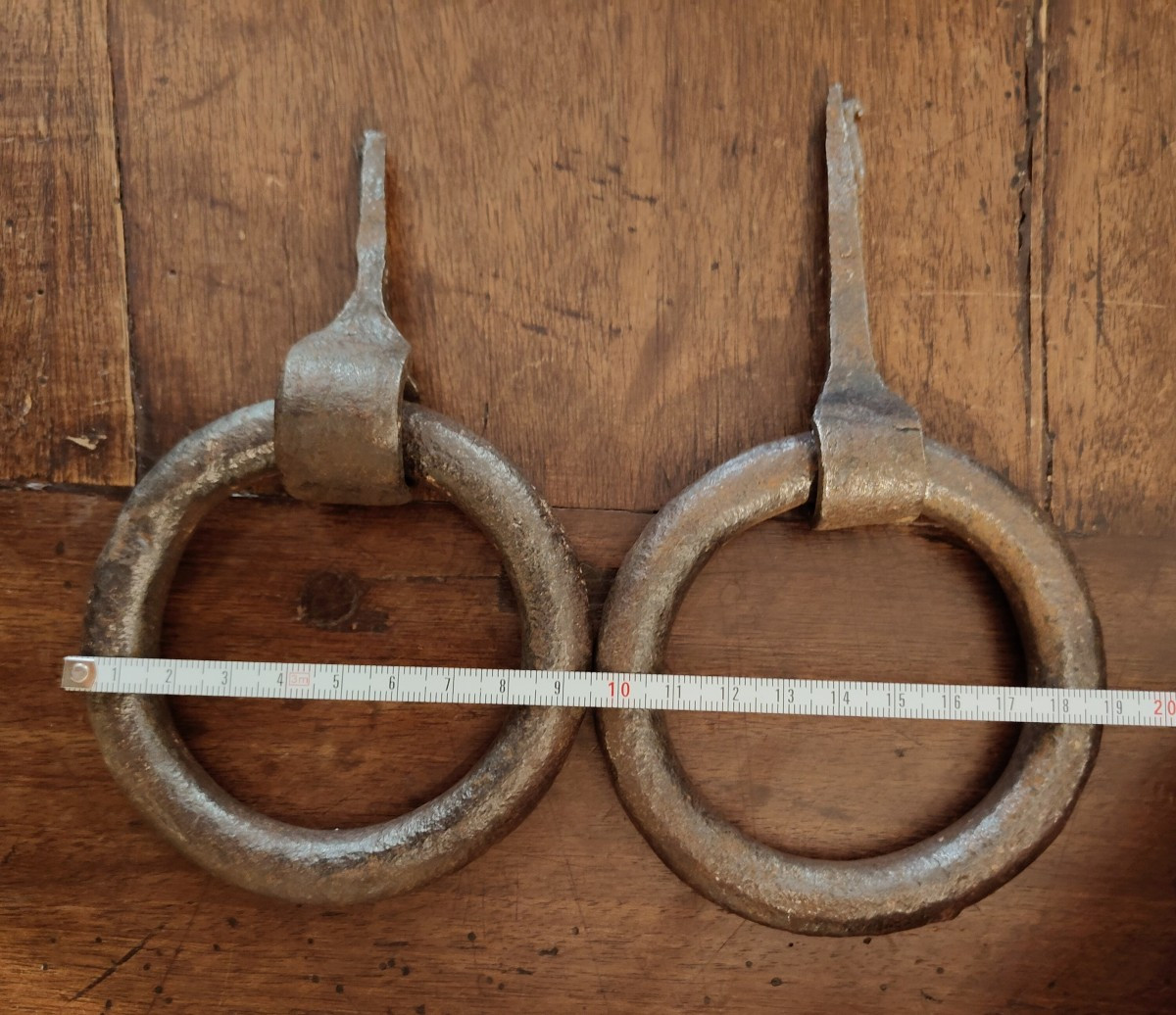 Paire anneaux en fer forgé XVIIIe siècle -photo-3