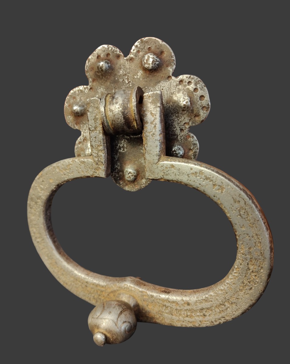 Heurtoir De Porte En Fer Forgé XVIIe Siècle