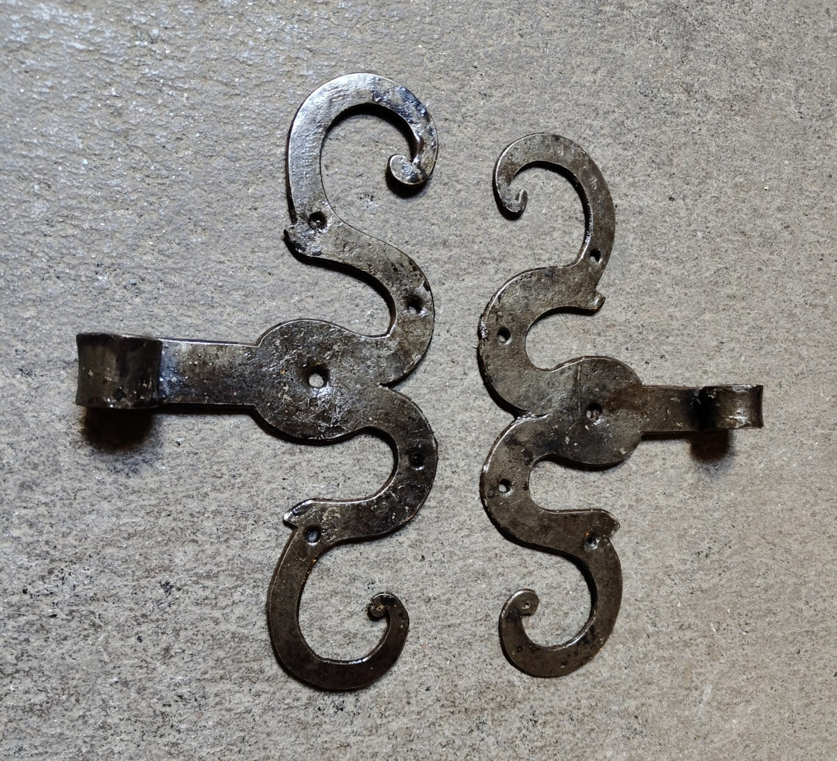 Pair Of Small Wrought-iron Hinges -photo-2