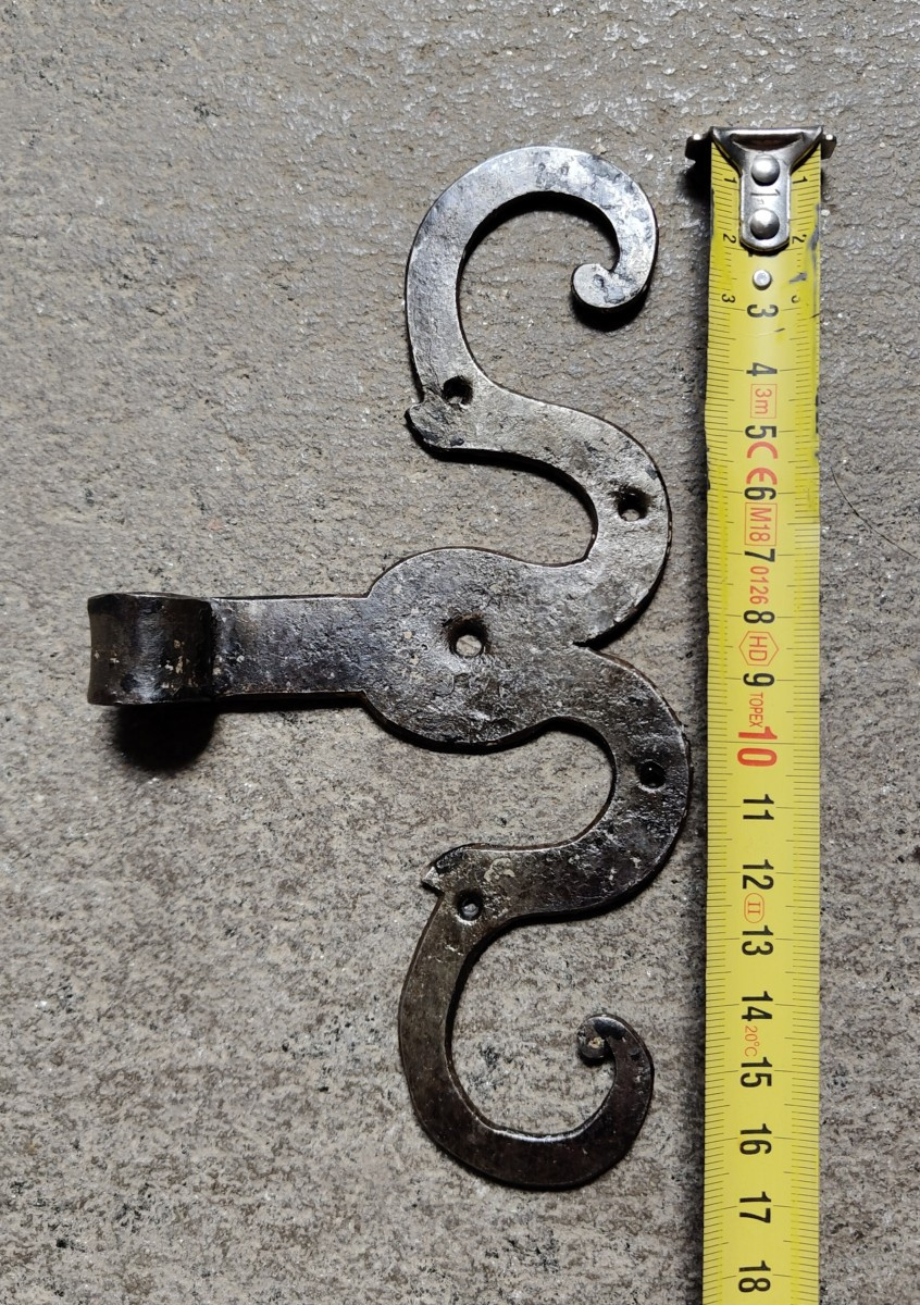 Pair Of Small Wrought-iron Hinges -photo-1