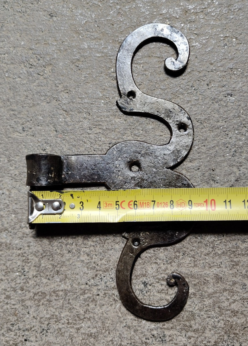 Pair Of Small Wrought-iron Hinges -photo-2