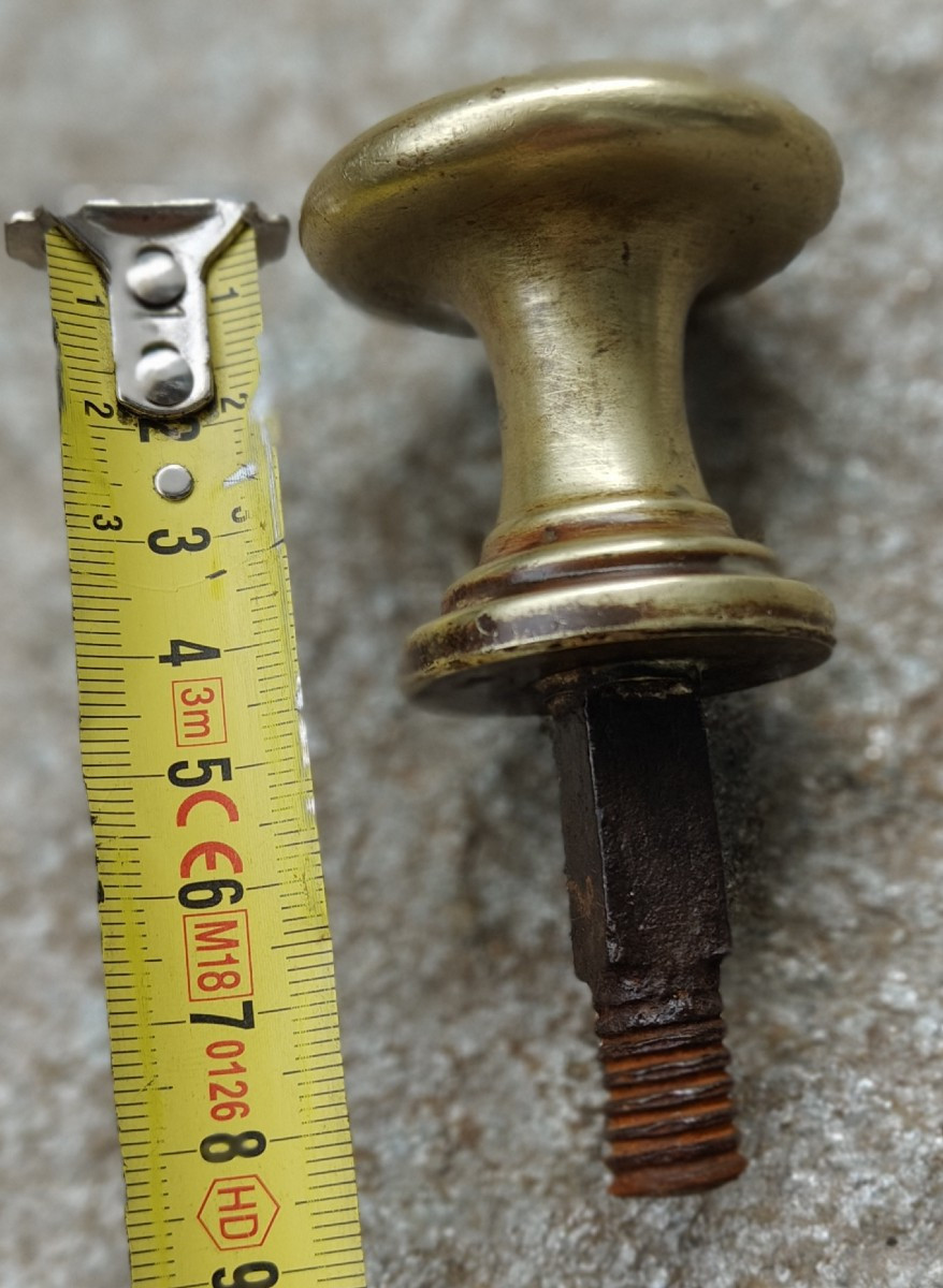 Paire de boutons en laiton et fer XIXe siècle-photo-3