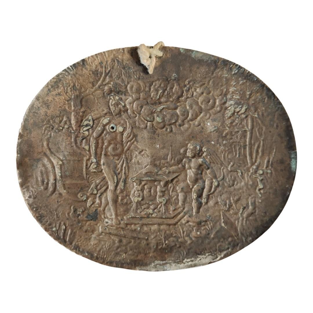 Oval Brass Plaque Depicting Diana And Cupid, Surmounted By Zeus; Early 17th Century-photo-3