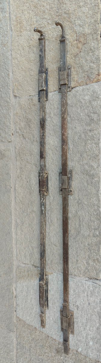 Two 18th-century Wrought-iron Bolts, 125 And 118 Cm-photo-3