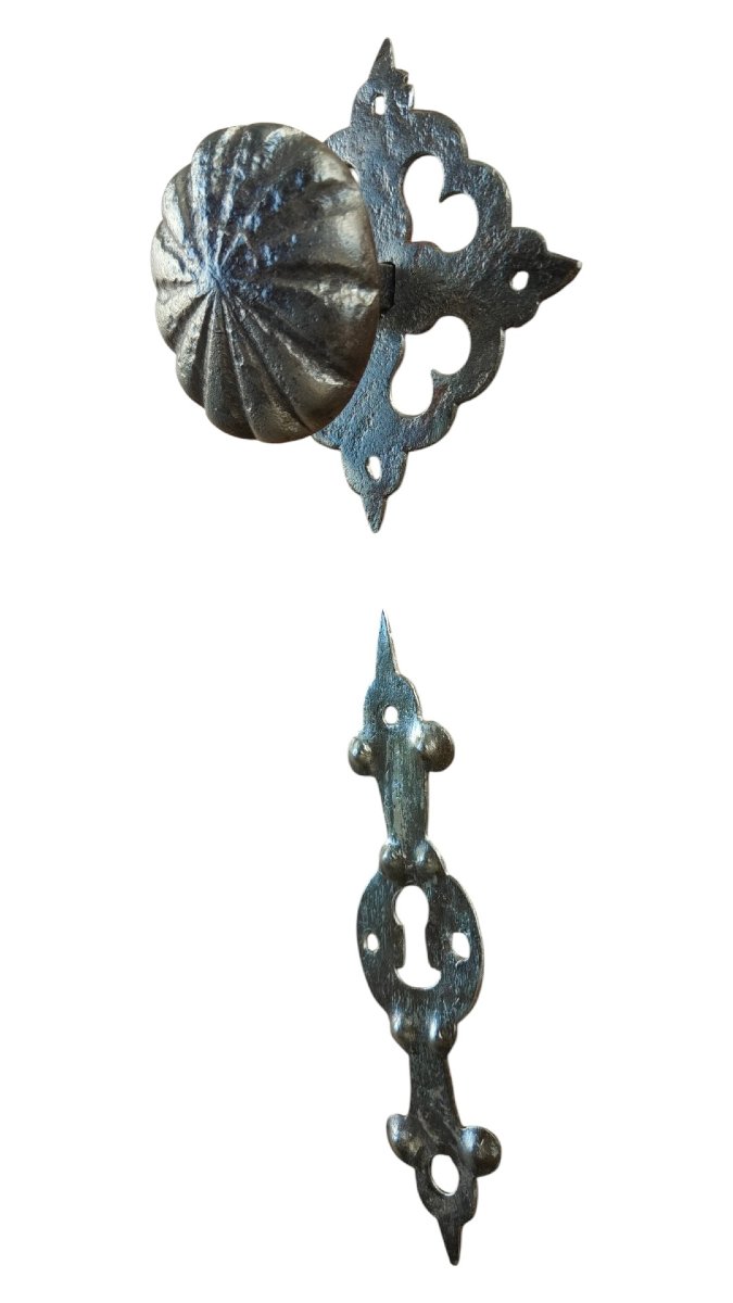 Ferronnerie pour porte XVII-XVIIIe siècle 