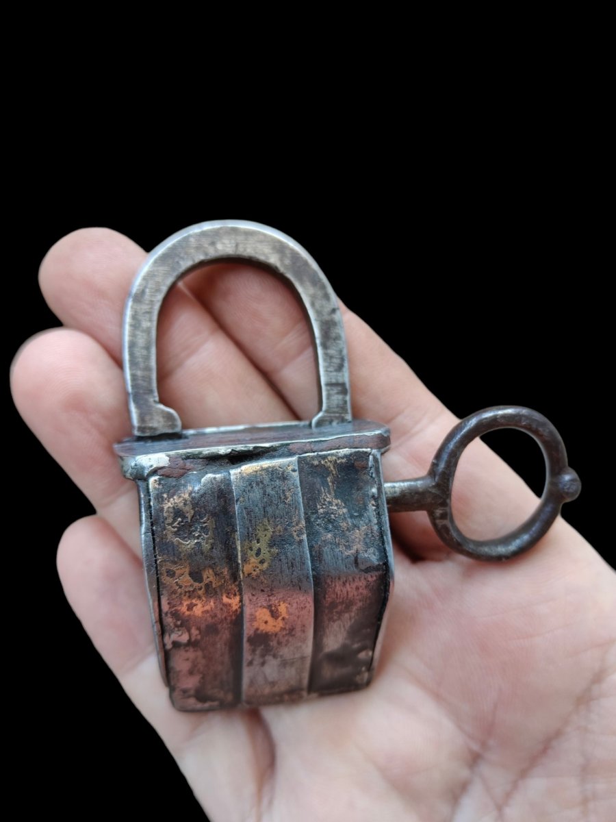 German Handbag Lock Made Of Wrought Iron, 16th–17th Century-photo-2