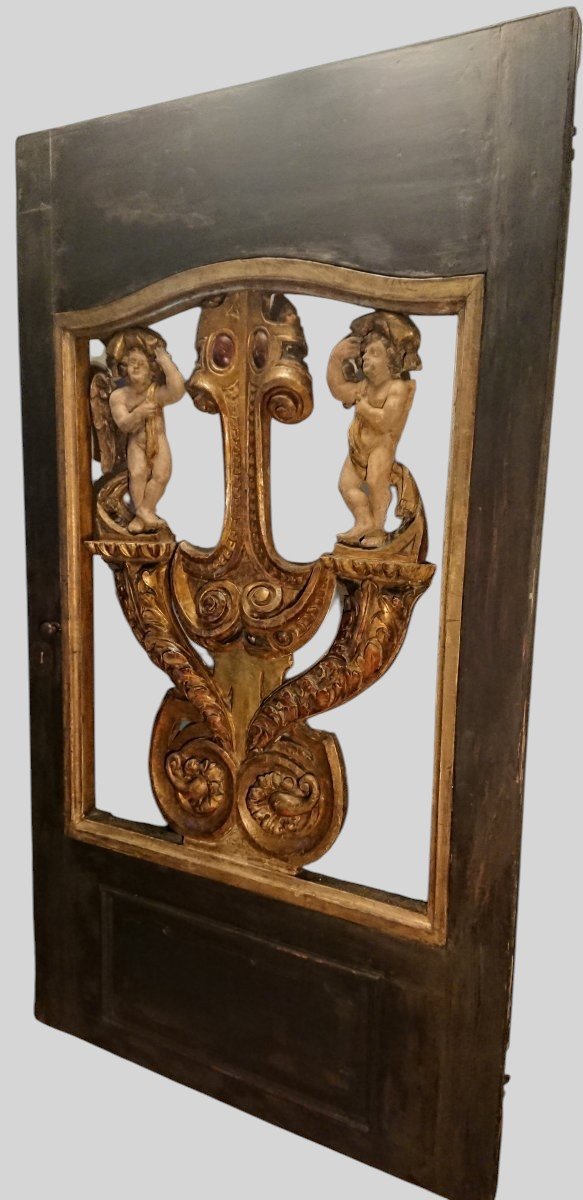 An Imposing Italian Door Adorned With Two Carved Putti-photo-3