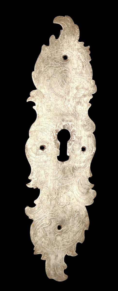 Important Baroque Iron Vent, Entirely Chiseled-photo-1