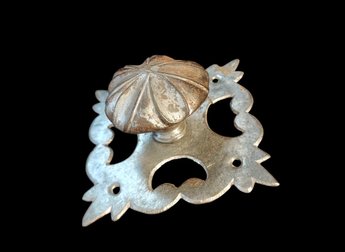 Bouton de porte en fer forgé avec sa platine-photo-2