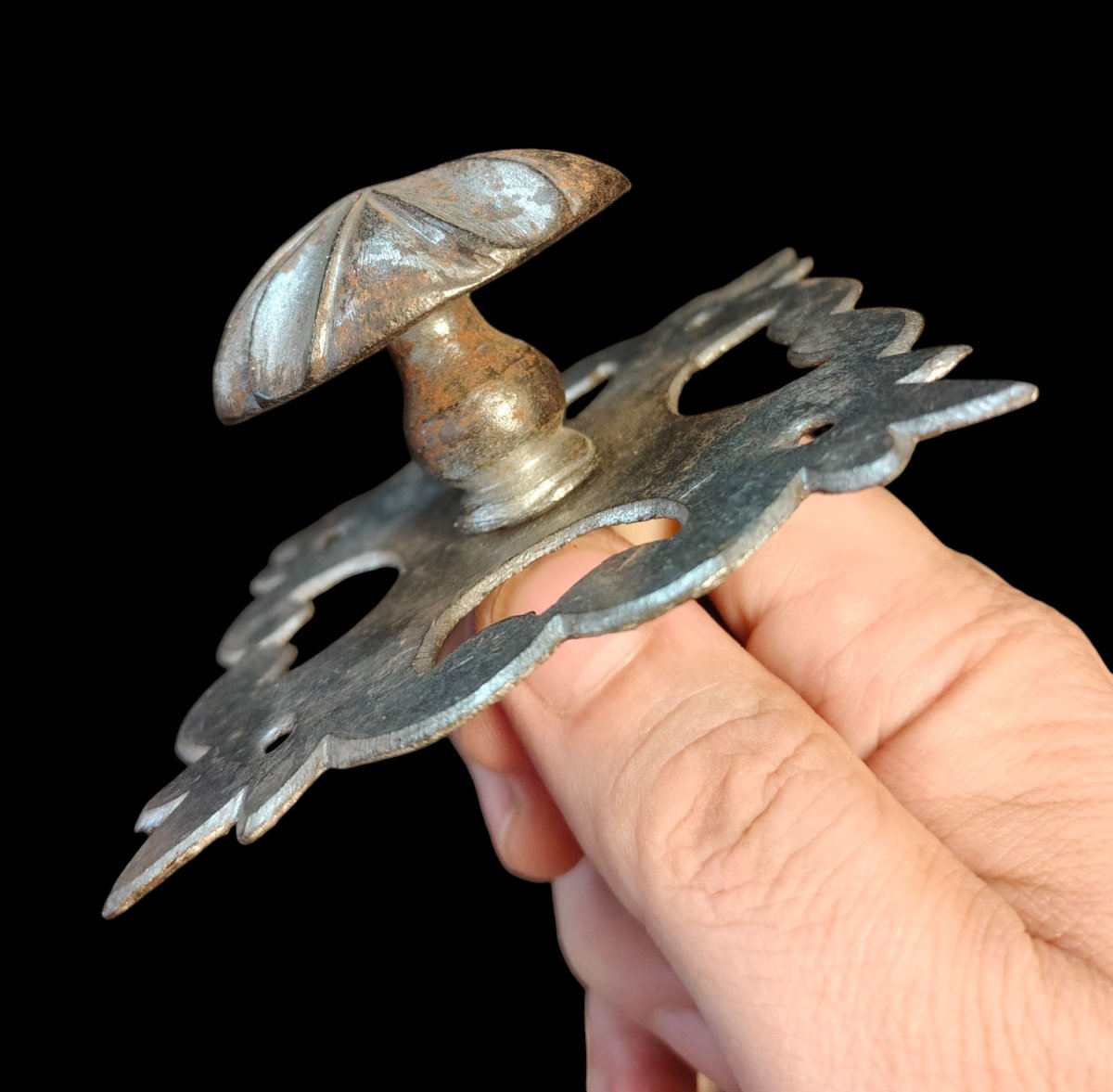 Bouton de porte en fer forgé avec sa platine-photo-3