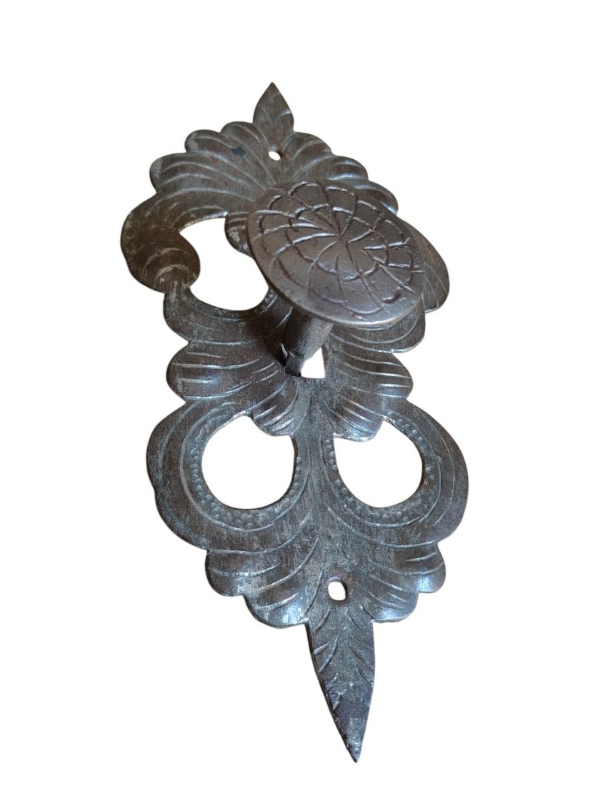 Small Wright Iron Knob With Amazing Plate-photo-3