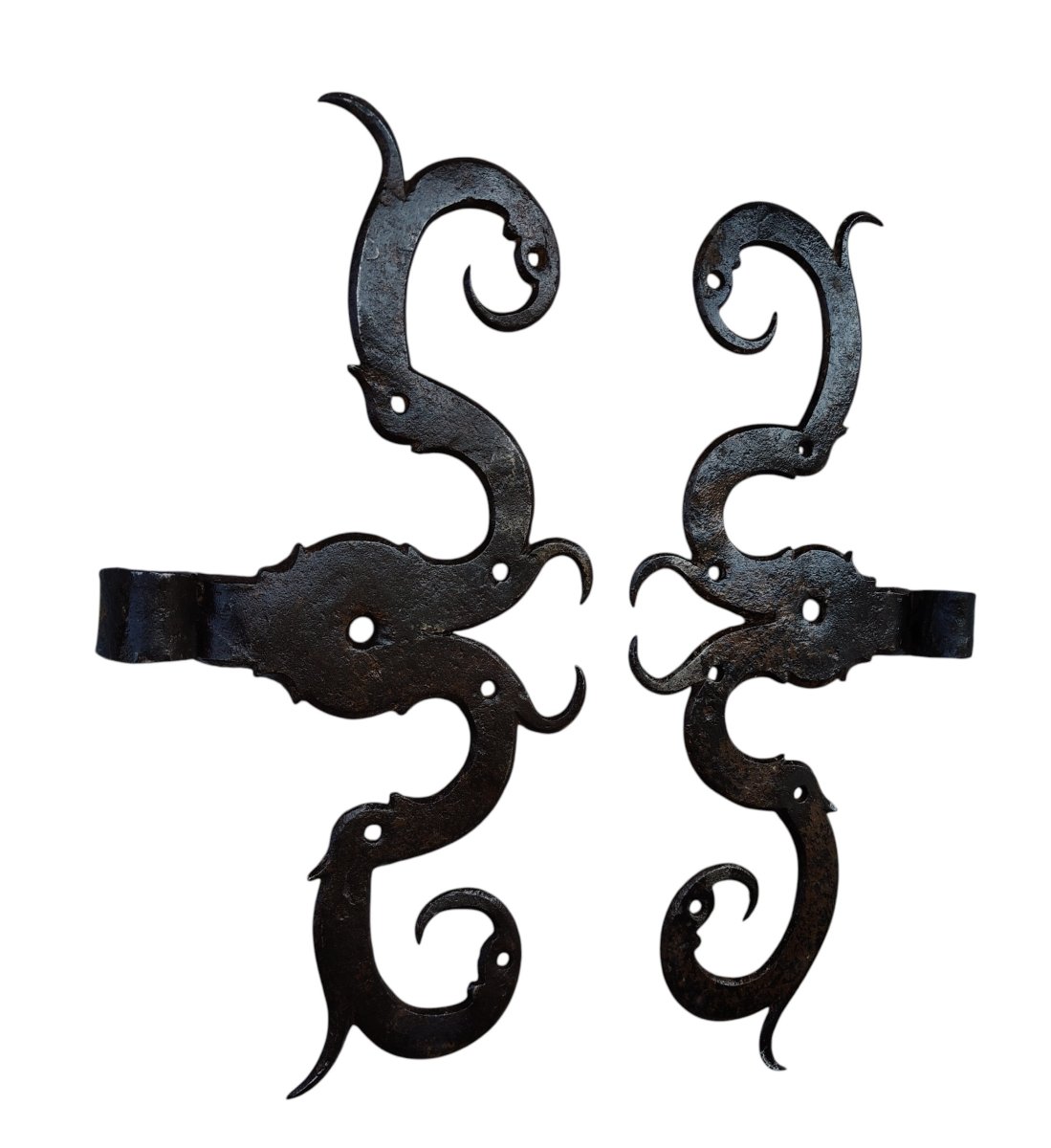 Paire de pentures moustaches début XVIIIe siècle 35 cm-photo-3