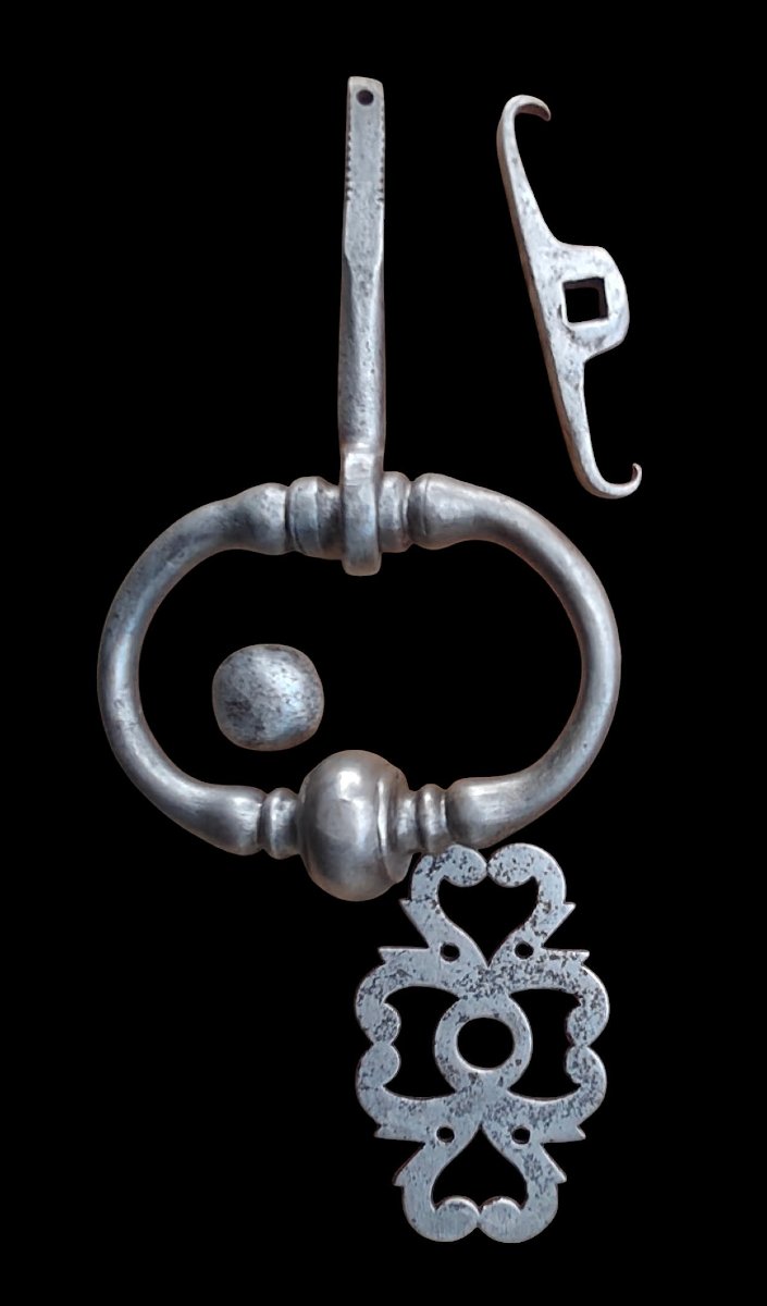 Petit heurtoir/poignée en fer forgé XVIIIe siècle -photo-2