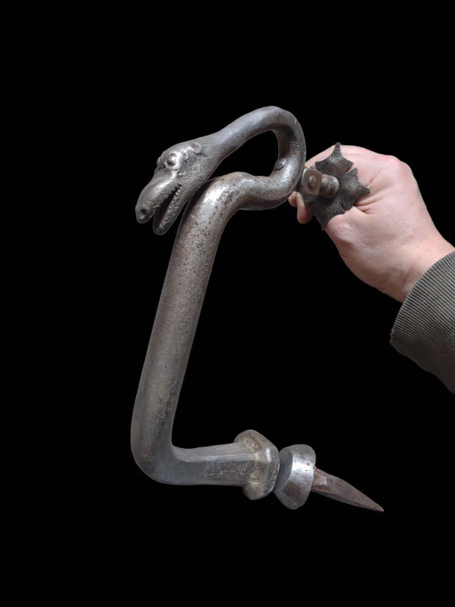 Gros Heurtoir De Porte Zoomorphe En Fer Forgé XVIIe Siècle-photo-2