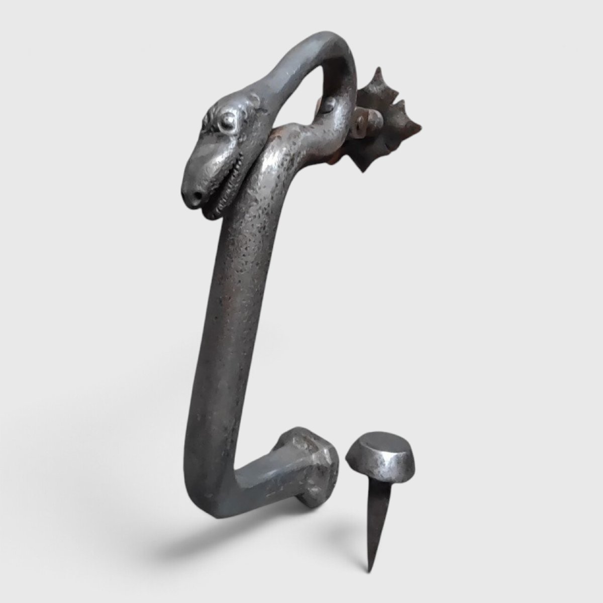 Gros Heurtoir De Porte Zoomorphe En Fer Forgé XVIIe Siècle-photo-4