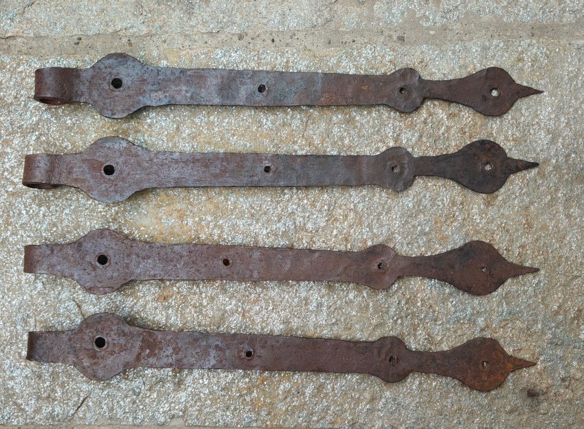4 18th-century Wrought-iron Door Hinges -photo-1