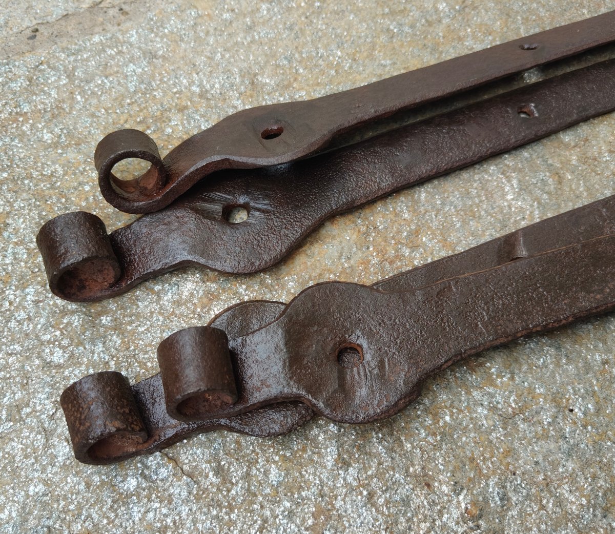 4 18th-century Wrought-iron Door Hinges -photo-2