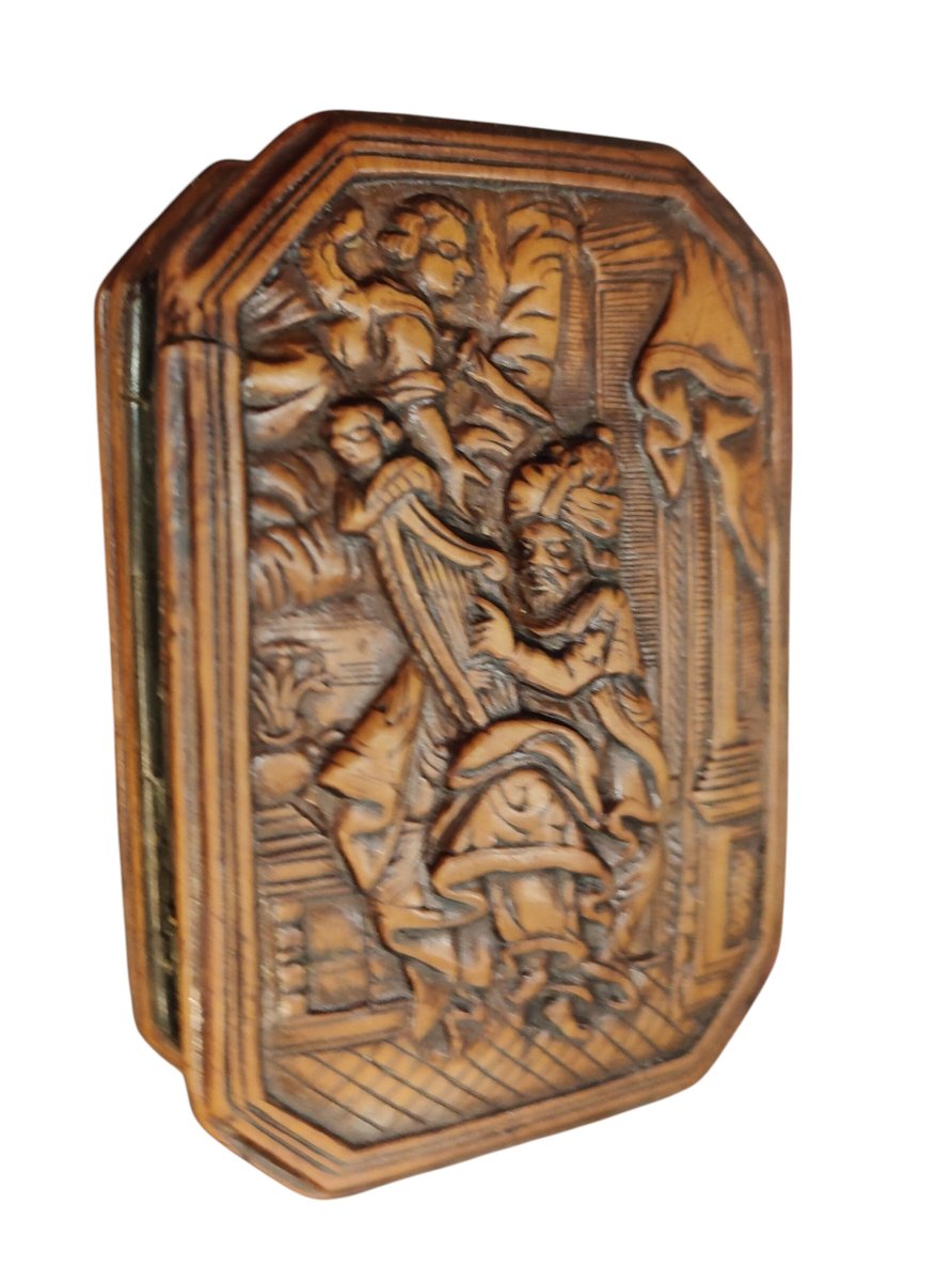 Important 17th–18th-century Boxwood Snuffbox -photo-2