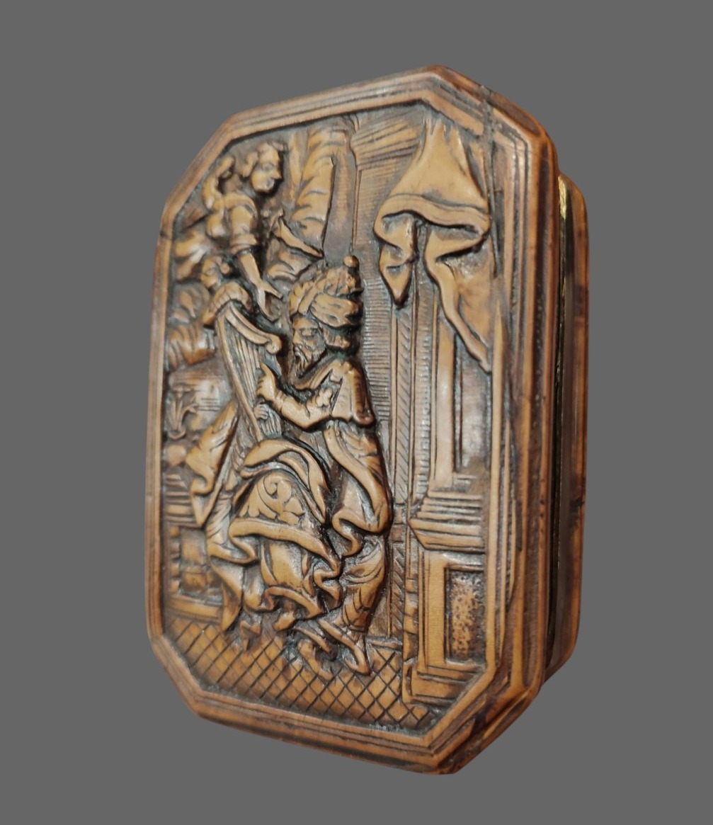 Important 17th–18th-century Boxwood Snuffbox 