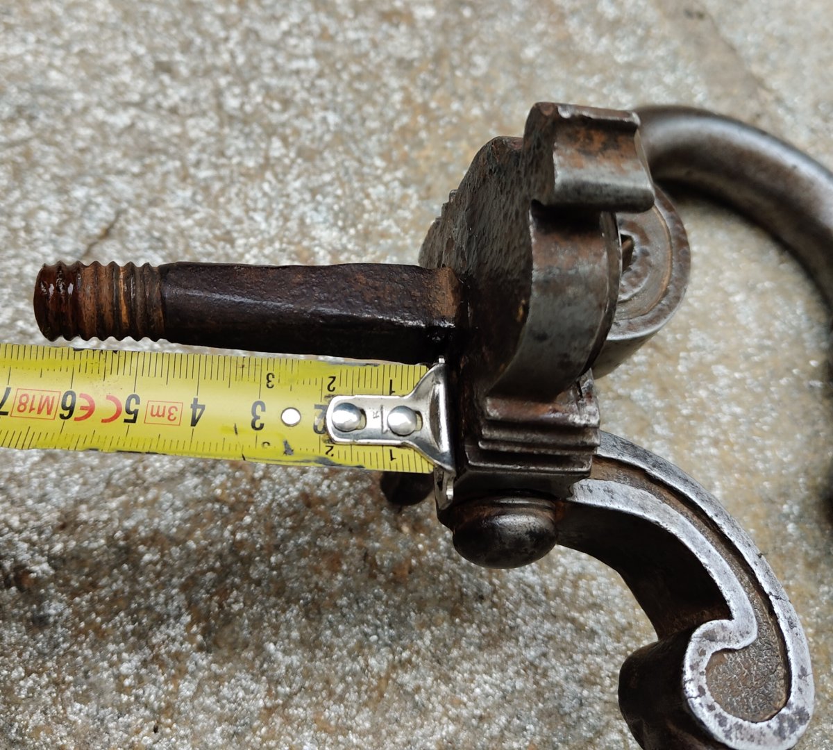 Heurtoir de porte en fer forgé XVIIIe siècle-photo-5