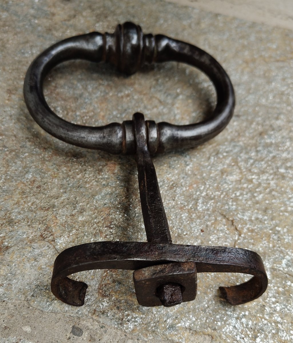 Petit heurtoir/poignée en fer forgé XVIIIe siècle-photo-4