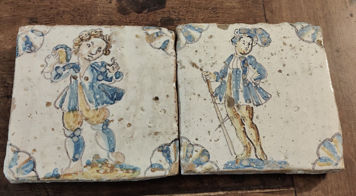 A Beautiful Pair Of 18th-century Glazed Tiles-photo-4