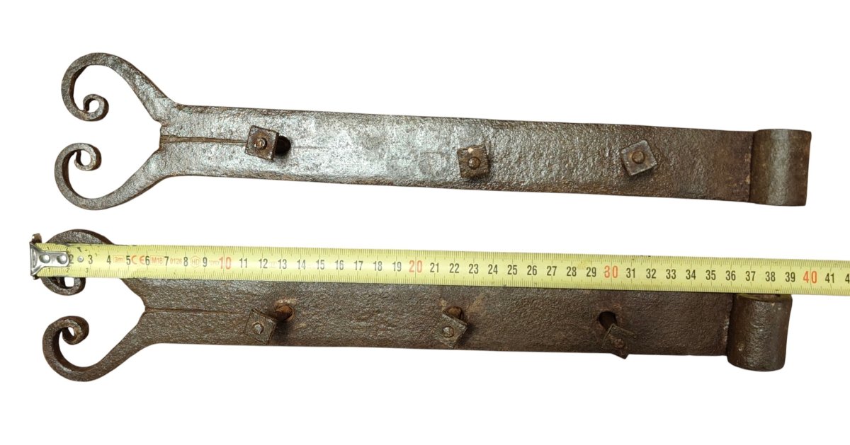 Pair Of 18th-century Heart-shaped Door Hinges-photo-2