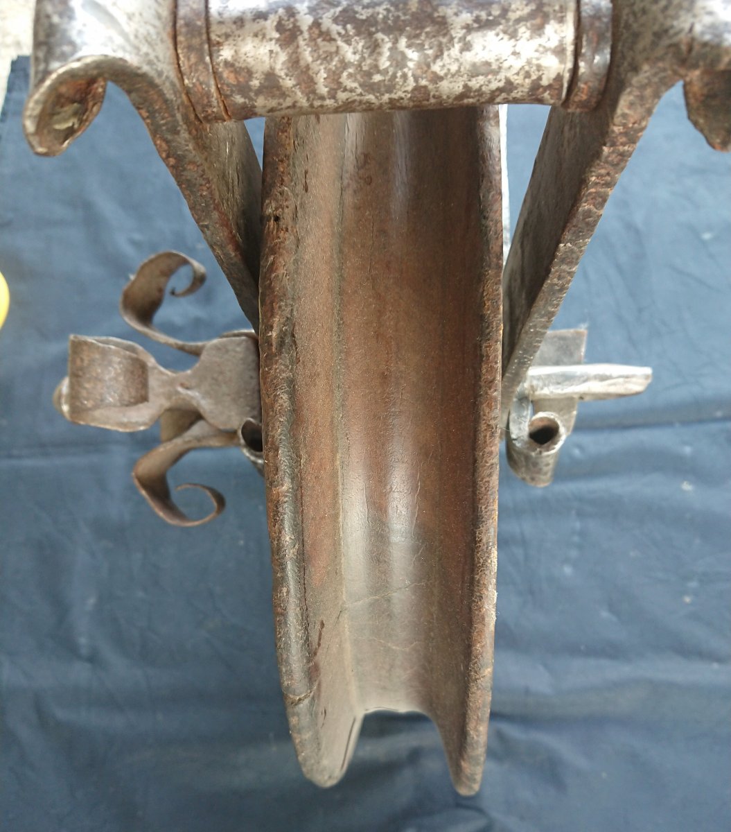 Important 17th Century Wrought Iron Pulley-photo-3