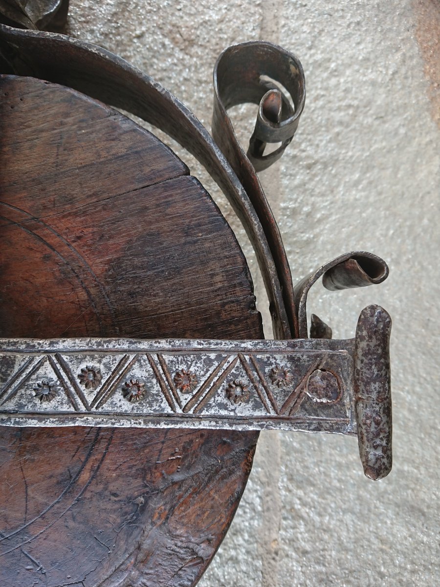Important 17th Century Wrought Iron Pulley-photo-6