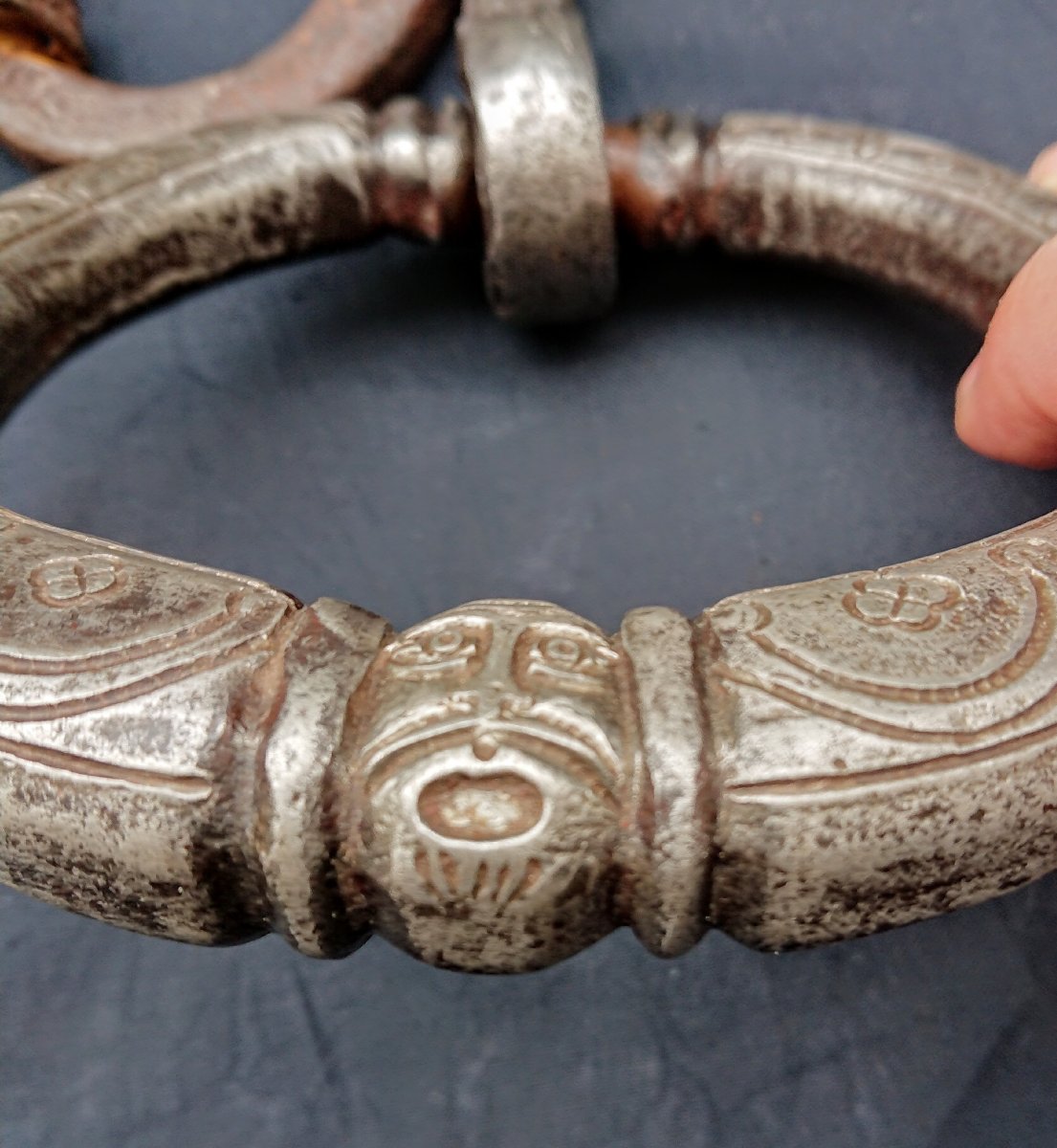 Anthropomorphic Wrought Iron Door Knocker, Engraved And Carved-photo-3