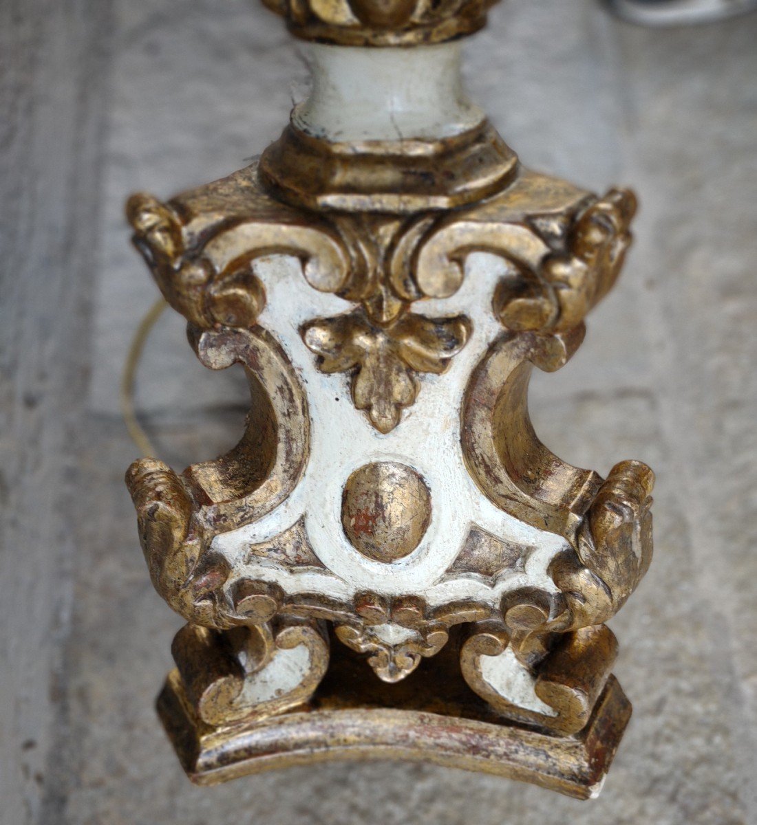 Louis XV Painted And Gilded Walnut Candlestick-photo-2