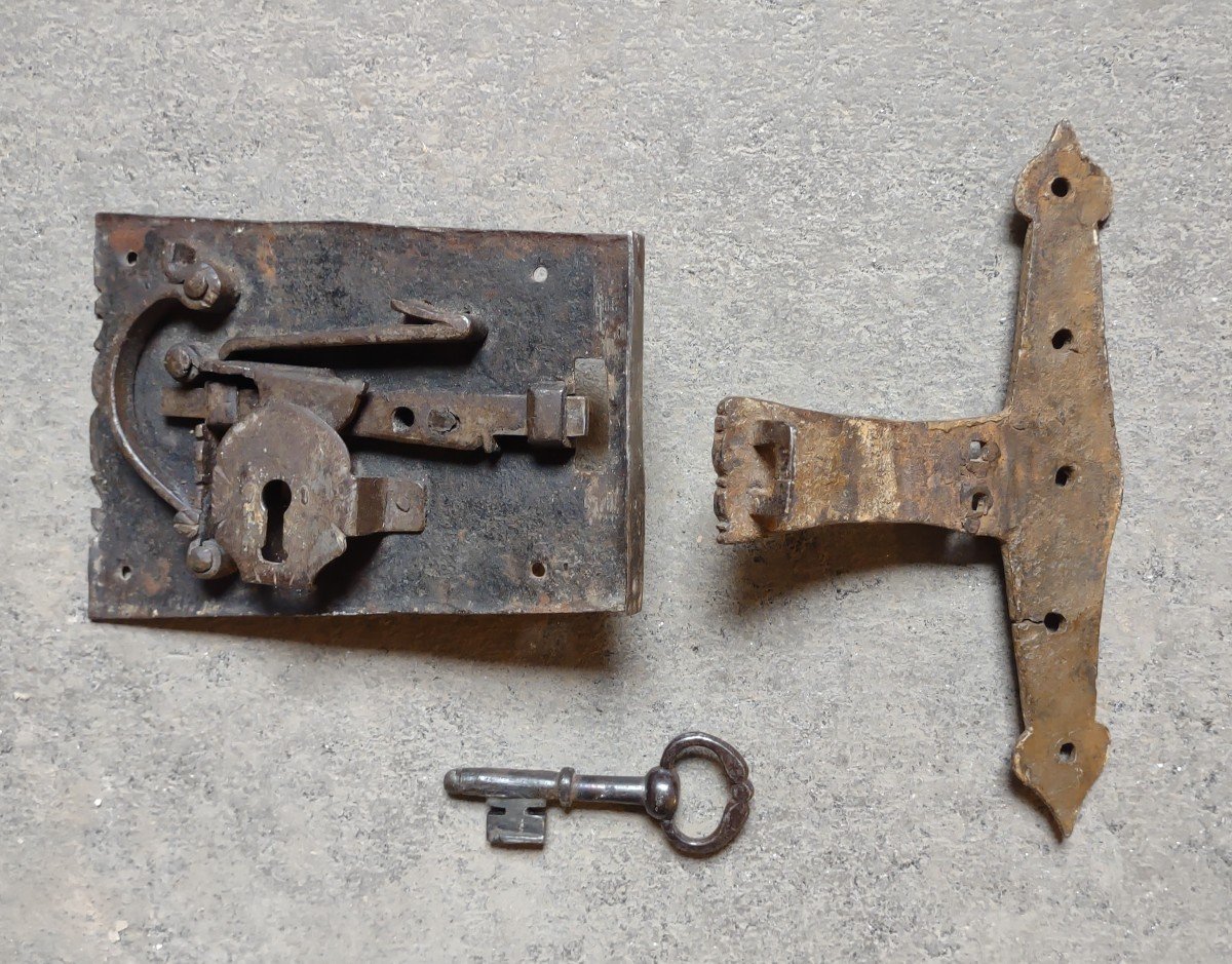 Complete Door Lock With Key XVIIth Century-photo-4