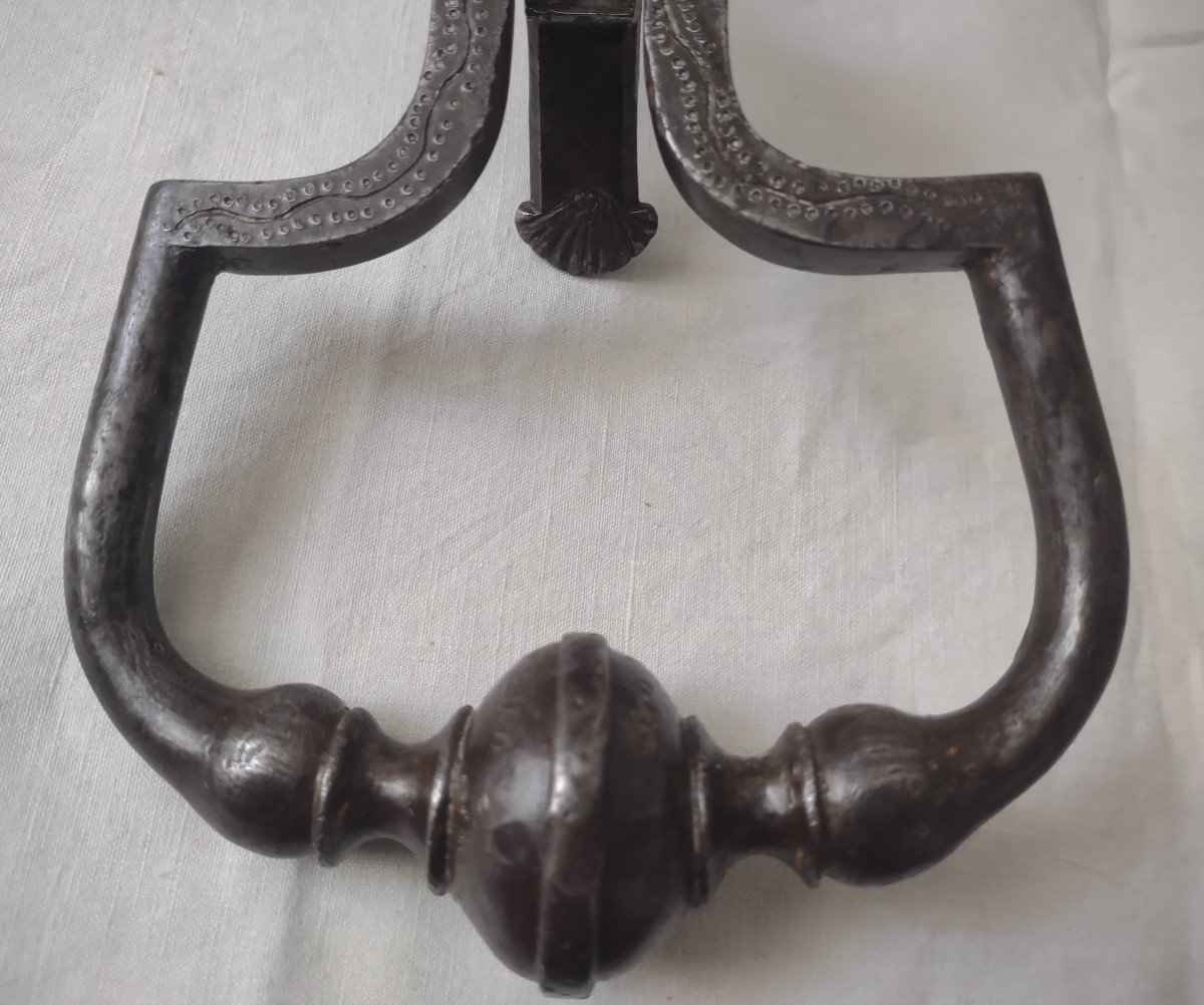 Wrought Iron Buckle Door Knocker, Chiseled And Engraved Seventeenth Century-photo-4